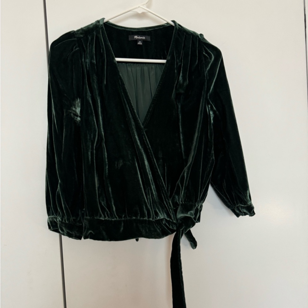 Madewell XS wrap top in green velvet